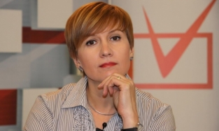 Елена Мельниченко отдала место в кадре молодым